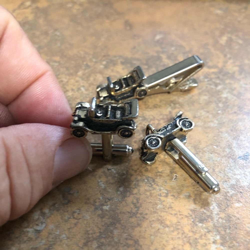 Old Chevrolet cuff links and‎ tie pin